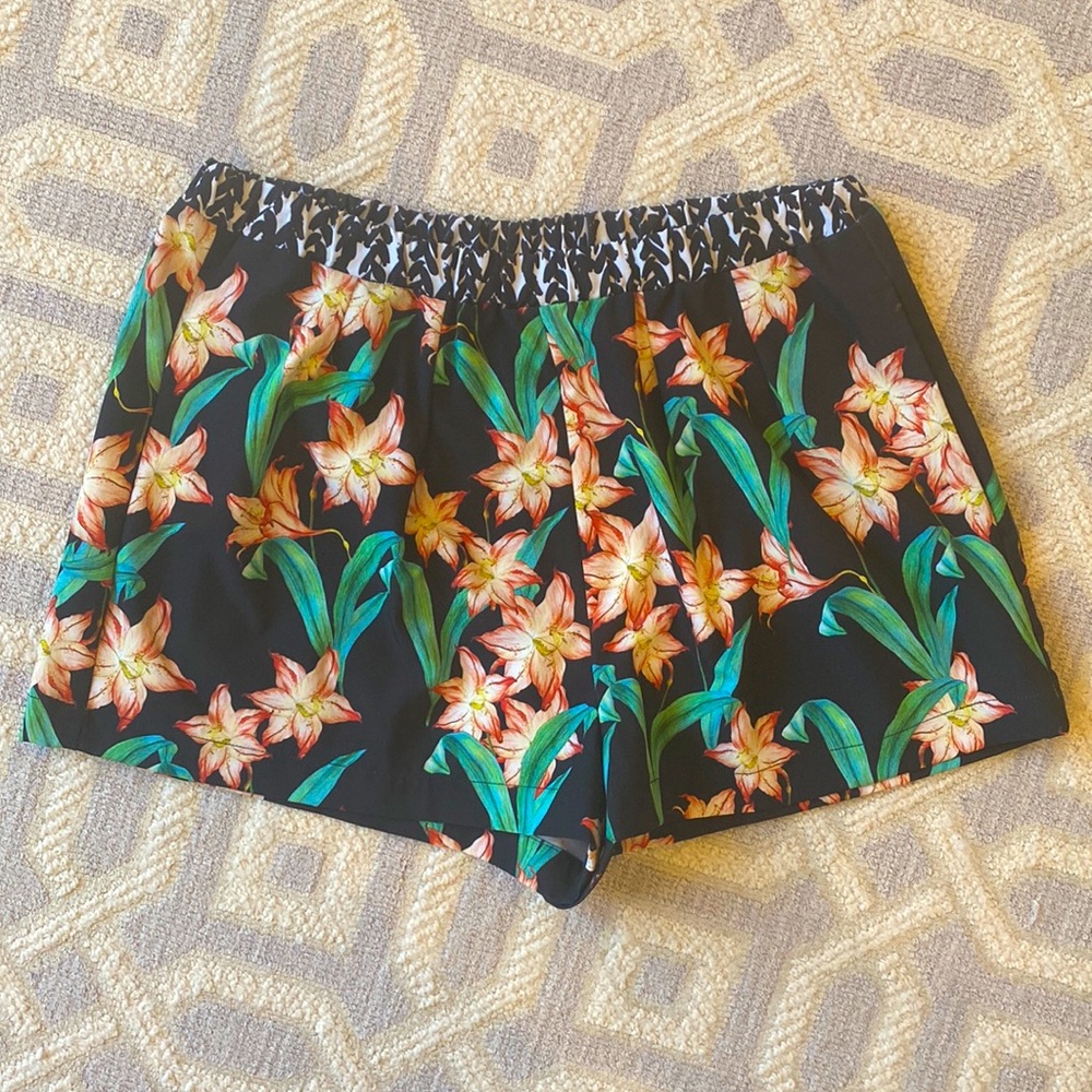 Clover Canyon Lily short, size Small
